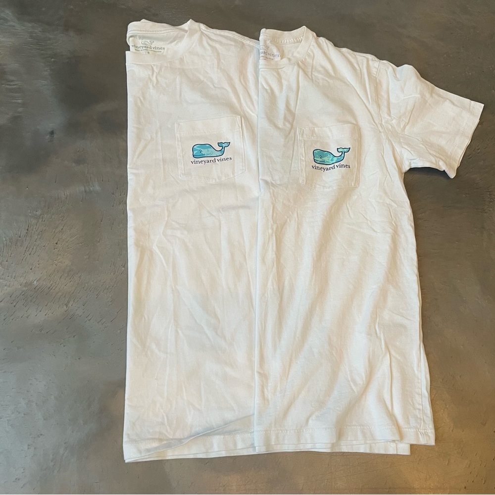 TWO Like New, Vineyard Vines, Sport Fishing Theme, T-shirts, Men’s S